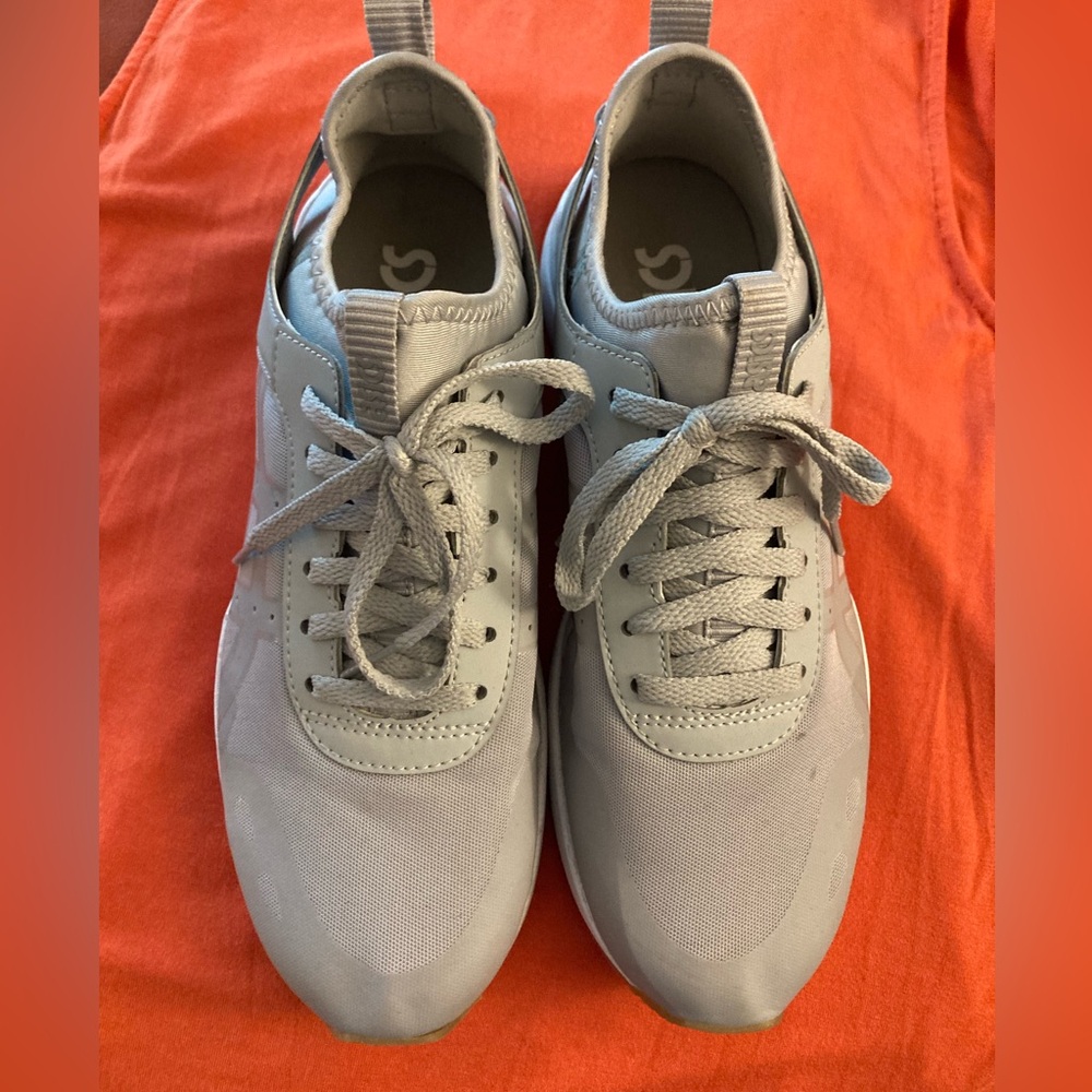 Gray Women’s ASICS running shoes